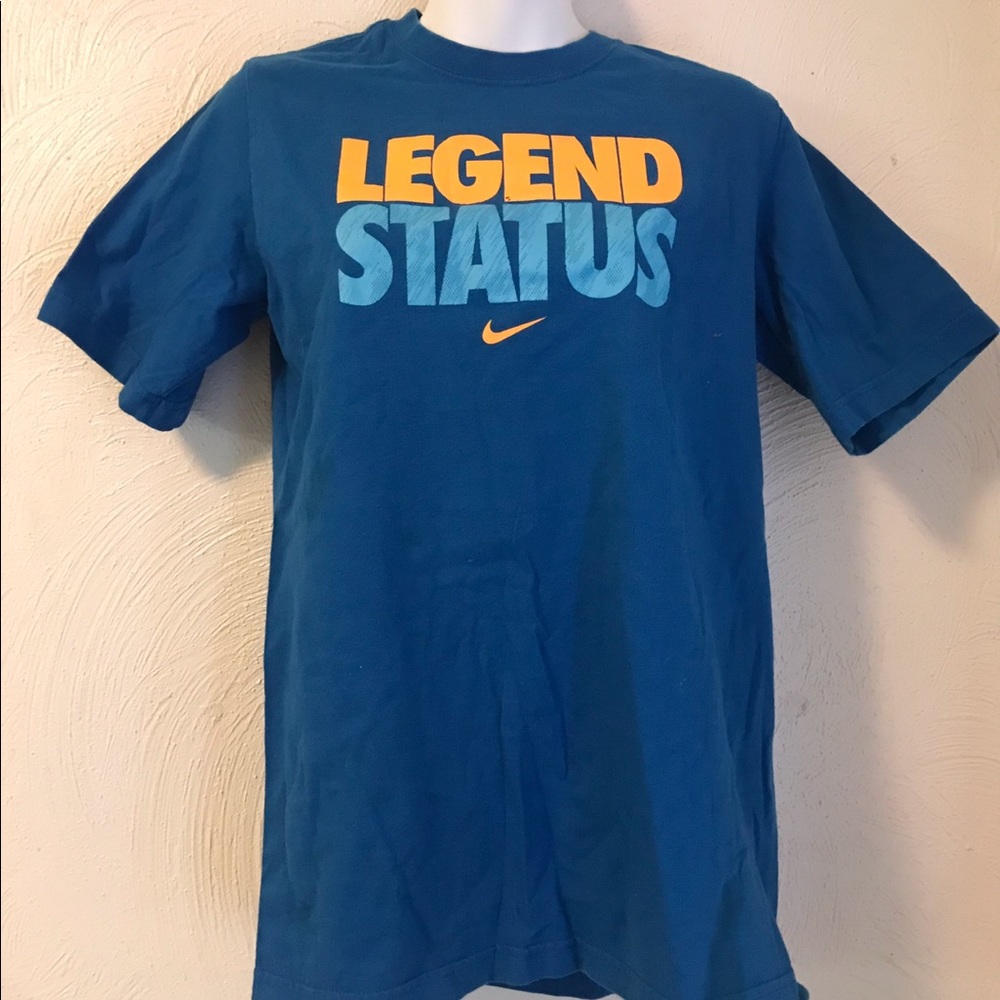 Nike Legend Status Graphic Tee